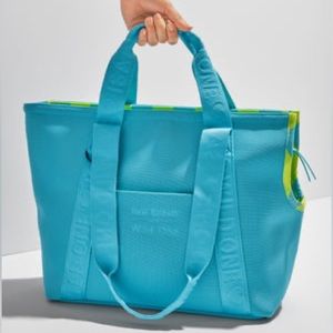 Wild One ❤︎ Isaac Mizrahi Everyday Dog Carrier Hudson Aqua